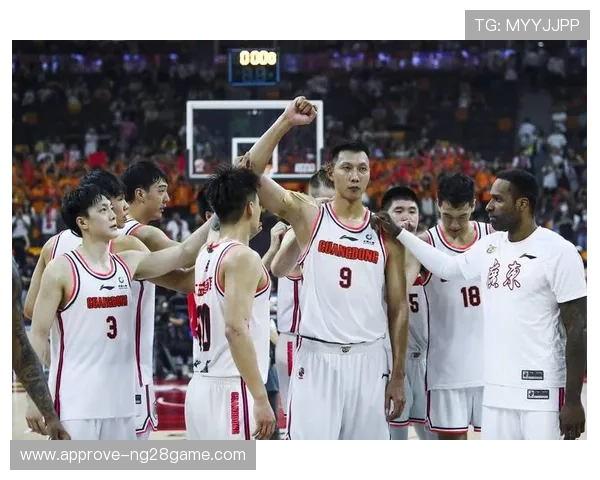 国内篮球联赛激战正酣新星崛起引领球队争夺冠军风云